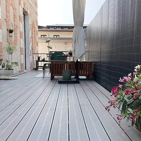 Grand Avec Mezzanine Et Terrasse آركاشو