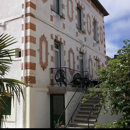 Grand Avec Mezzanine Et Terrasse شقة