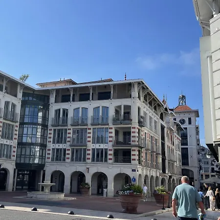 Apartment Grand Avec Mezzanine Et Terrasse *